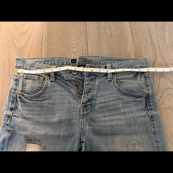 Distressed Boyfriend Jean Shorts - size 4 - Picture 2 of 9